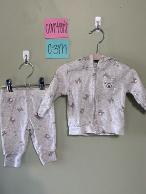 NWOT Carter's Light Gray Bear Print Infant Zip Up Jacket & Pants Set, 0-3M